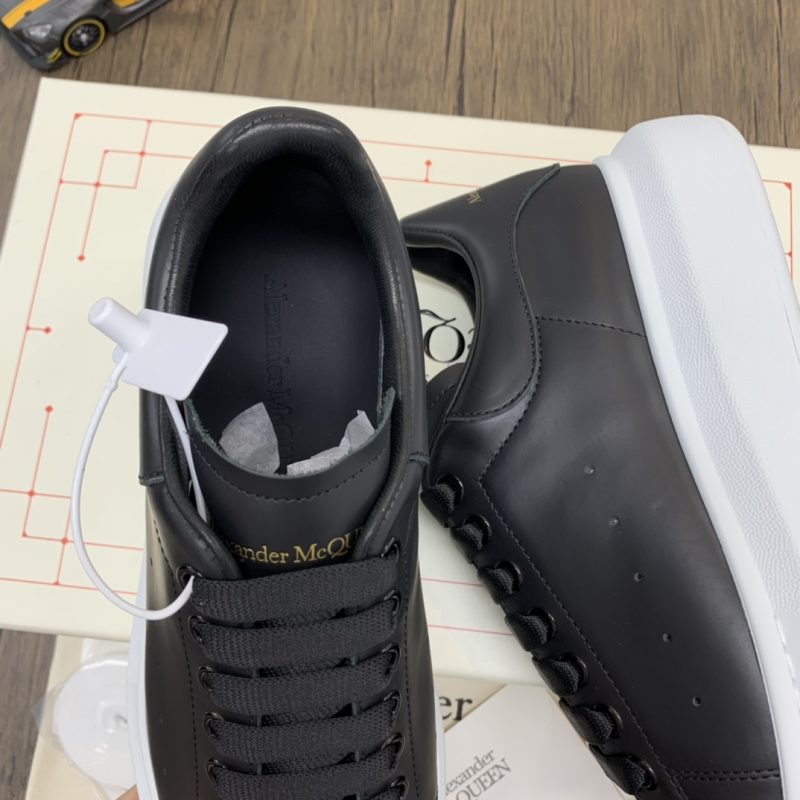 Alexander McQueen Oversized Black Sneakers | White Sole 14 20211122 i1637549042 4996 6.jpg