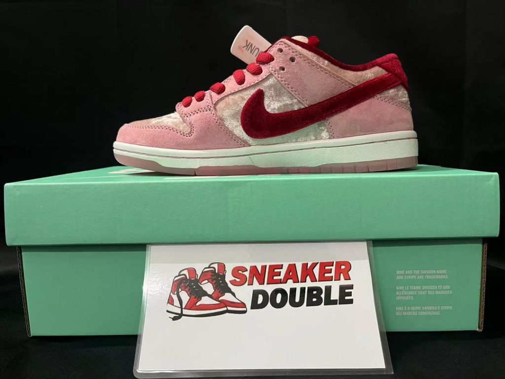 Nike SB DUNK LOW PRO - Strange Love Pink 102 WhatsApp Image 2023 12 13 at 07.44.31 0b5b6d52