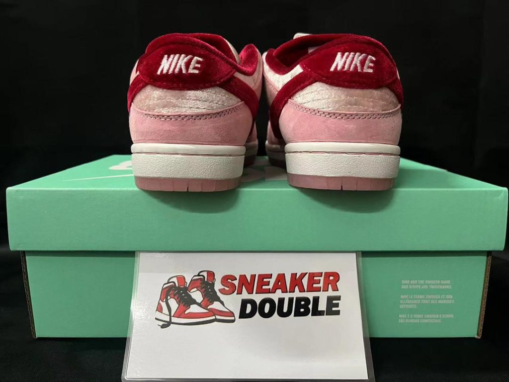 Nike SB DUNK LOW PRO - Strange Love Pink 104 WhatsApp Image 2023 12 13 at 07.44.33 4c7c3f52