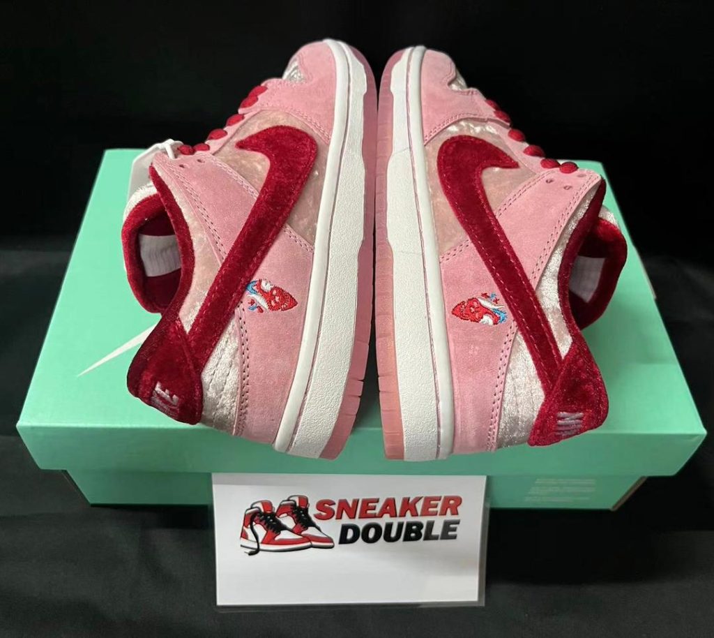 Nike SB DUNK LOW PRO - Strange Love Pink 106 WhatsApp Image 2023 12 13 at 07.44.35 1fa1d3b1