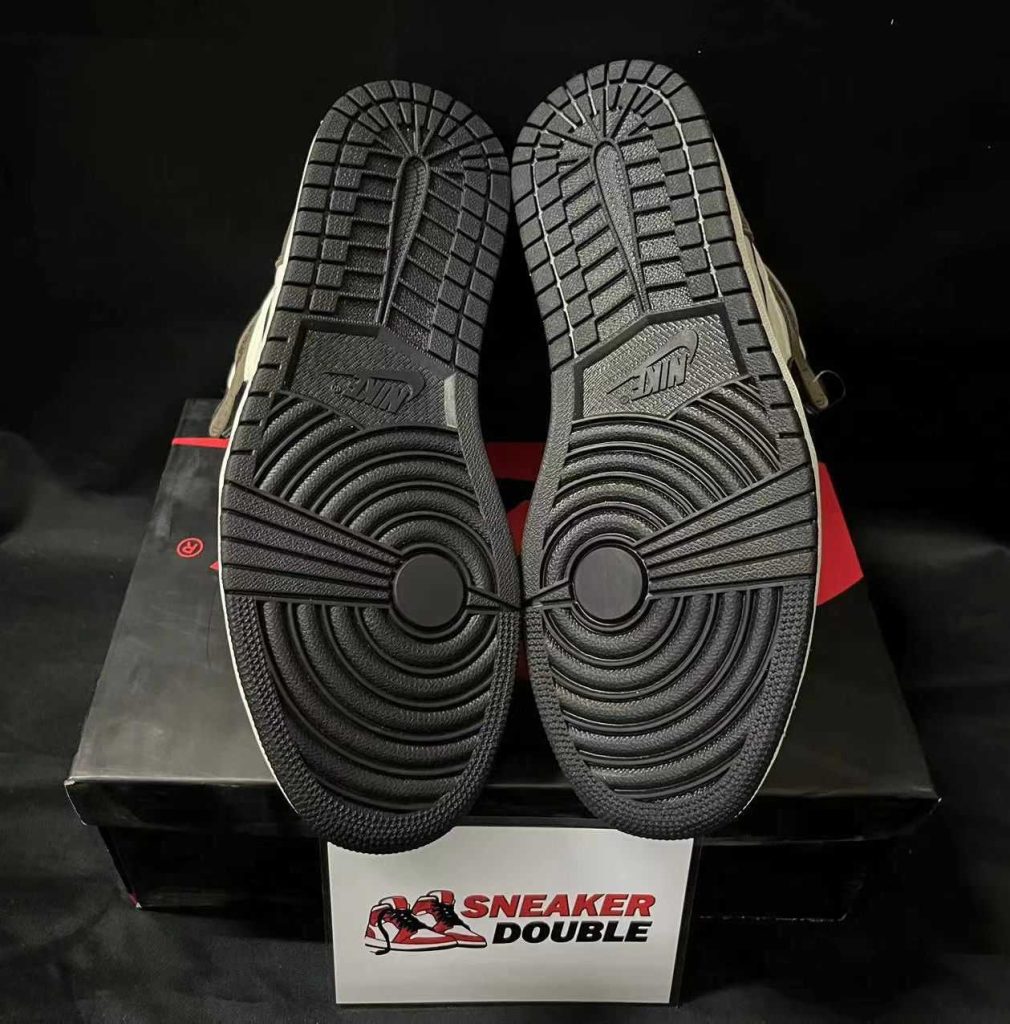 AIR JORDAN 1 RETRO HIGH OG - Dark Mocha 2020 59 Air Jordan