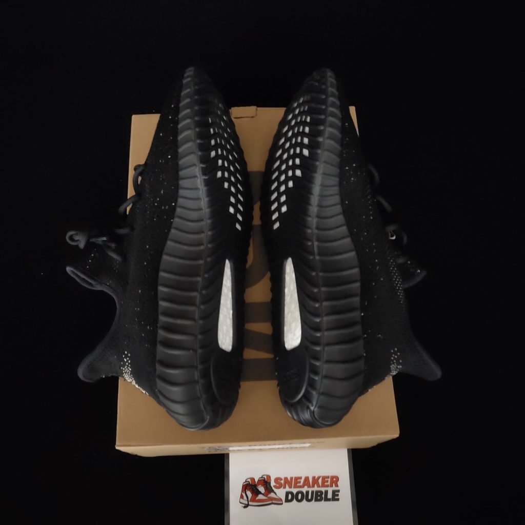 Yeezy Boost 350 Oreo 4 1024x1024
