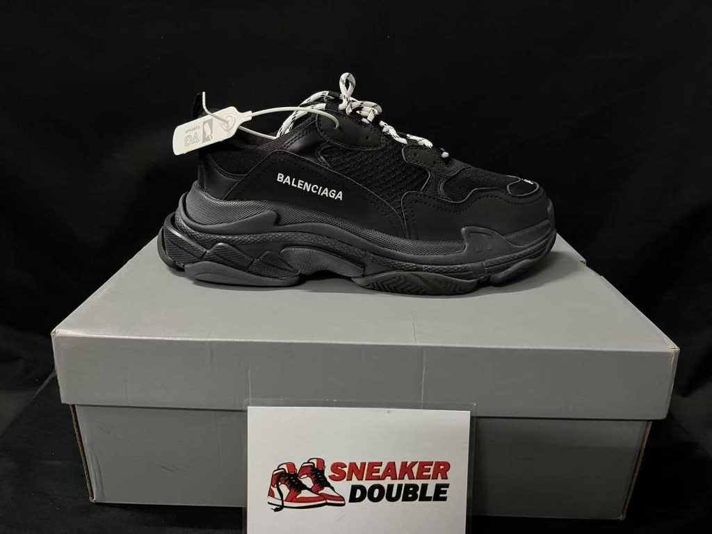 Balenciaga Triple S Black 55 BALENCIAGA TRIPLE S (4)