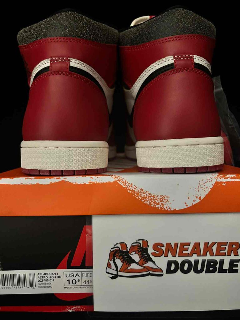 AIR JORDAN 1 RETRO HIGH OG - Chicago Lost and Found