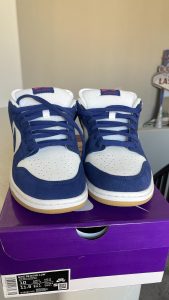 How to stretch sneakers for wide feet