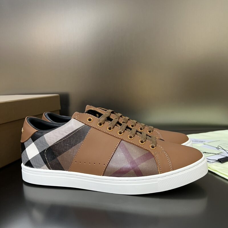 Tan Burberry Low Top Sneakers Reps