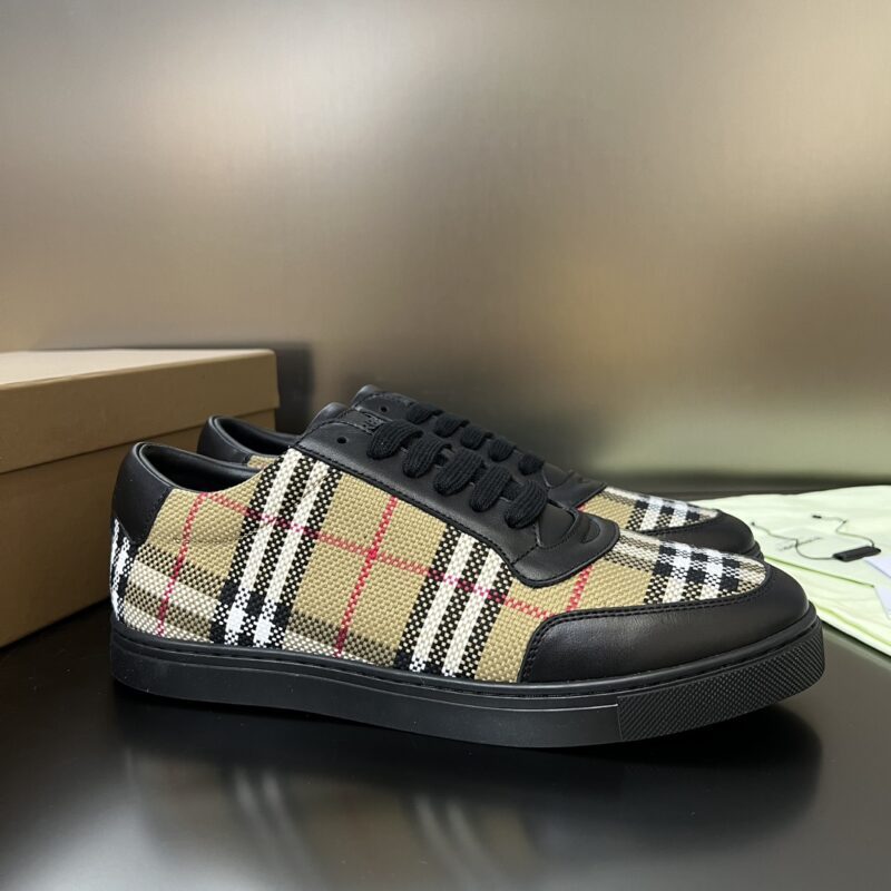 Burberry Low Top Plaid Sneaker Reps