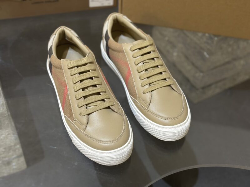 Burberry Low Top Plaid Tan Sneakers 9 burberry sneakers 6 4