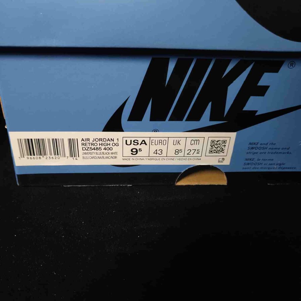 Air Jordan 1 RETRO HIGH OG UNC Toe