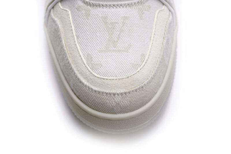 LV TRAINER 4 5