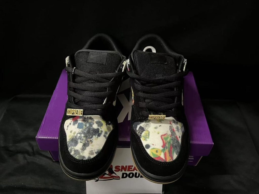 Nike SB Dunk Low Supreme Rammellzee 56 supreme dunks (1)
