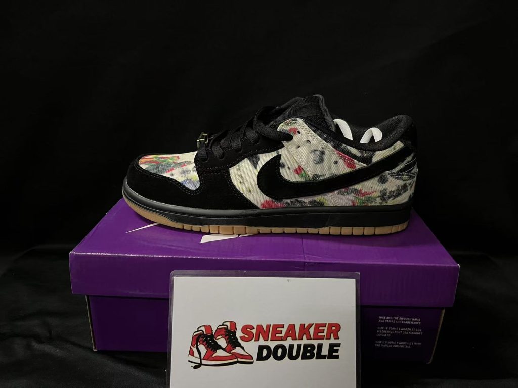 Nike SB Dunk Low Supreme Rammellzee 54 supreme dunks (4)