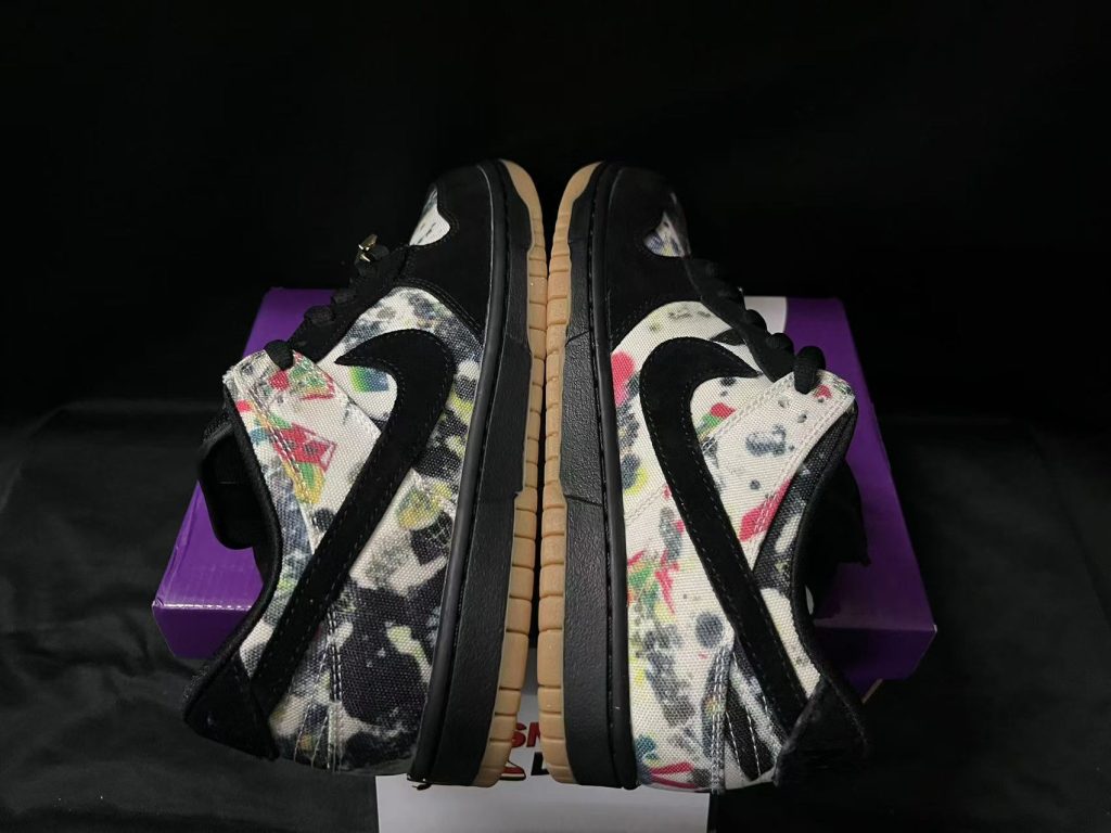 Nike SB Dunk Low Supreme Rammellzee 58 supreme dunks (6)