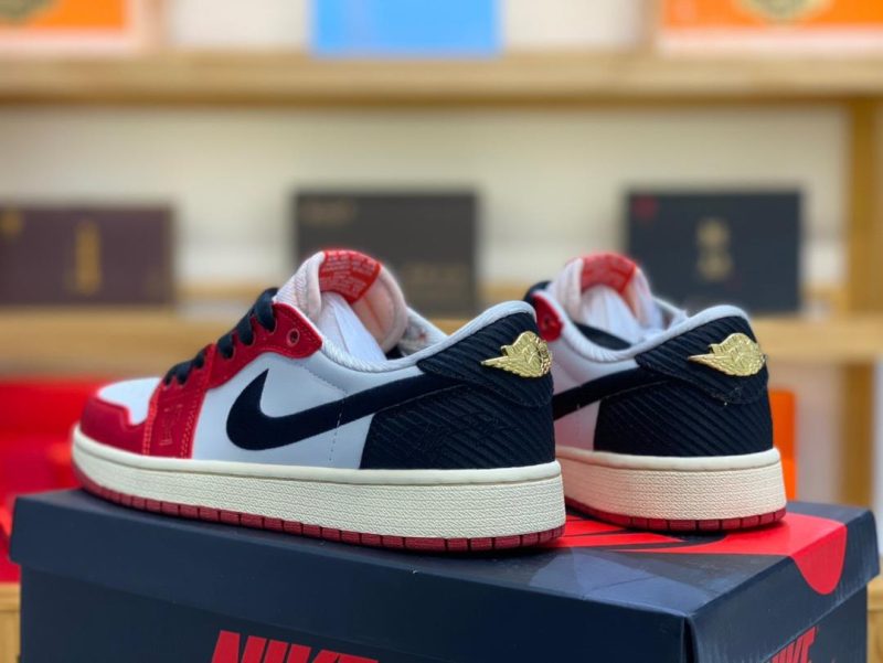 Air Jordan 1 Retro Low OG Trophy Room