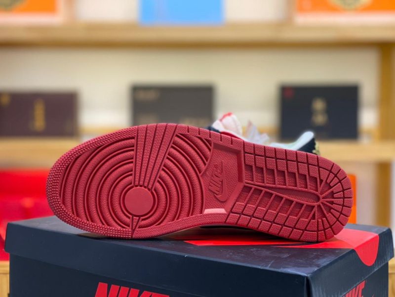 Air Jordan 1 Retro Low OG Trophy Room