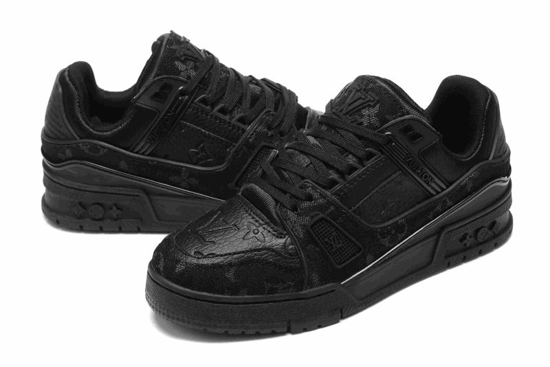LV TRAINERS SOLID BLACK 6