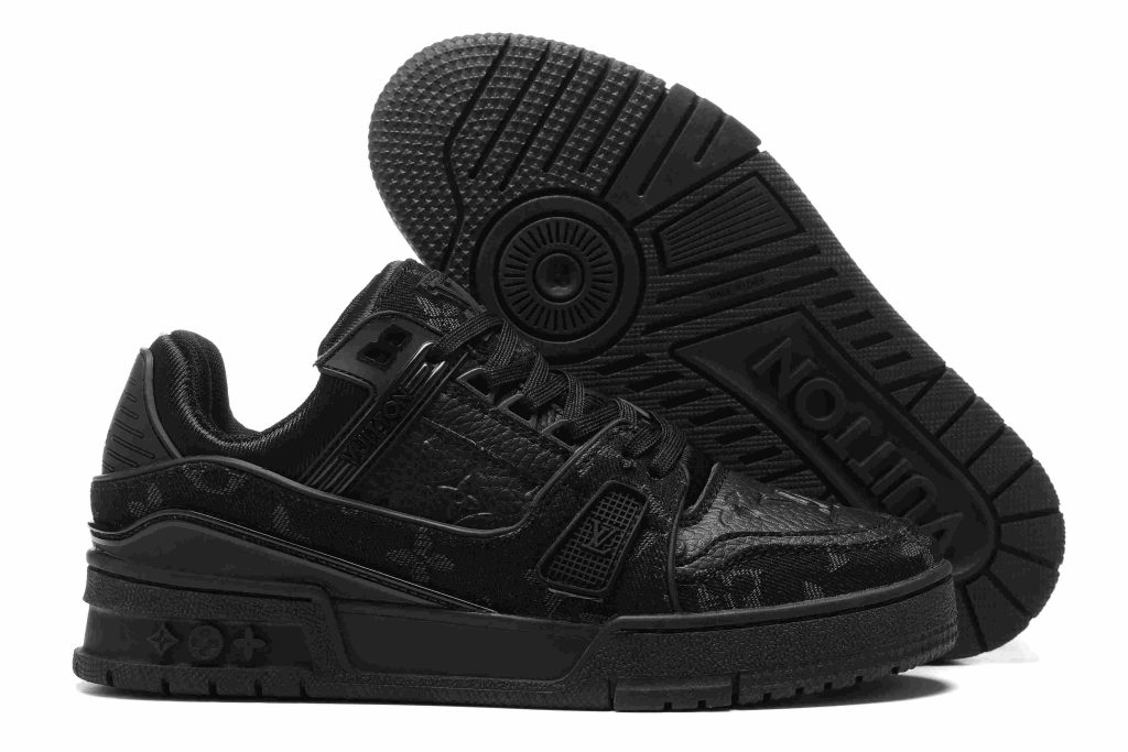 LV TRAINERS SOLID BLACK 7