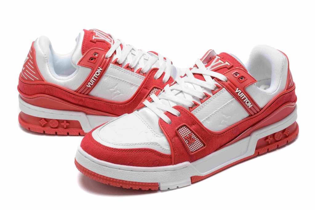 lv trainer red 4