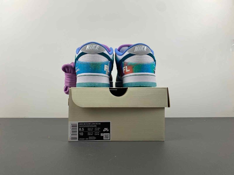 Futura Laboratories x Nike SB Dunk Low