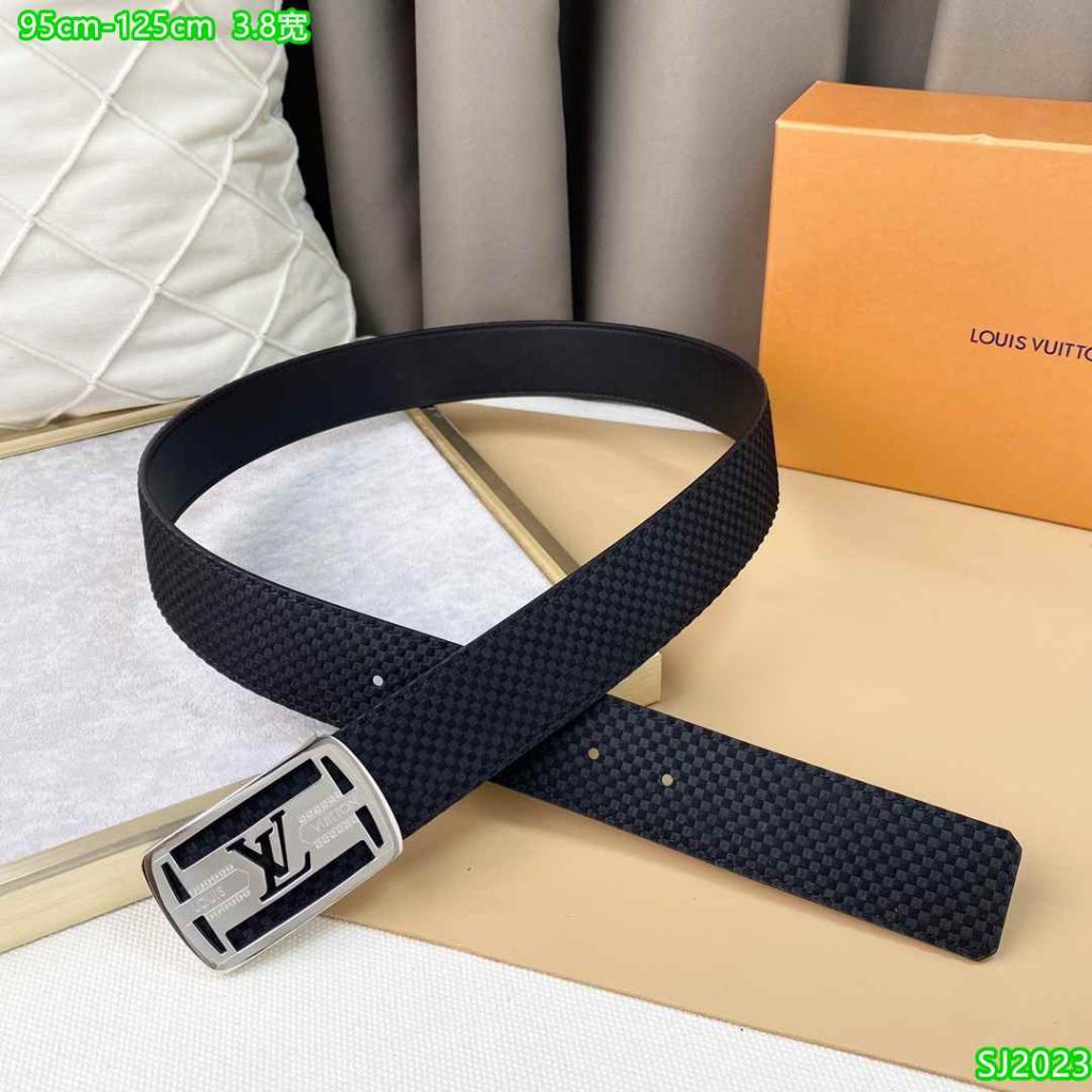 Louis Vuitton Men's Belt black