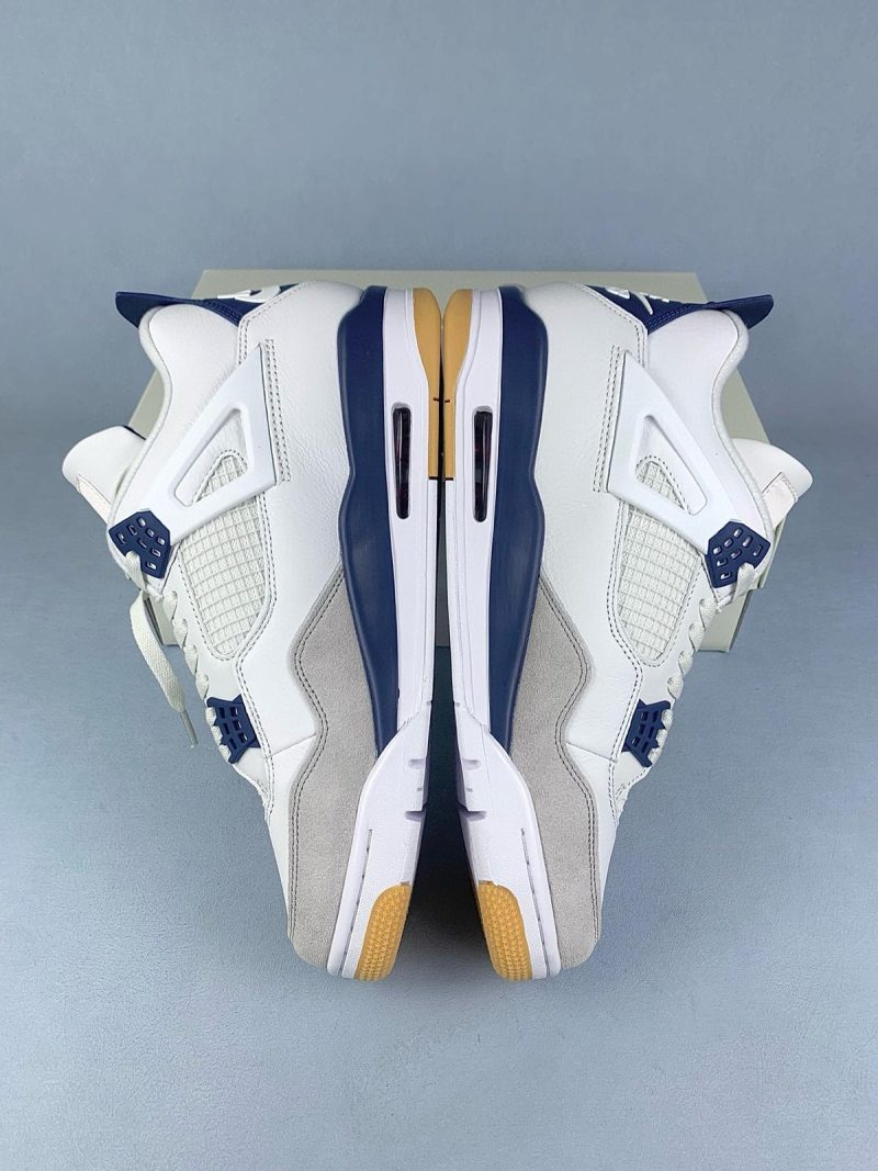Nike SB x Air Jordan 4 Navy 8 jordan 4 SB Navy (1)