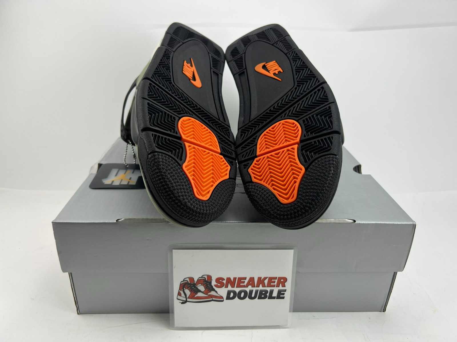 Jordan 4 Retro OG SP Undefeated (2025) 7 jordan 4 undftd (4)
