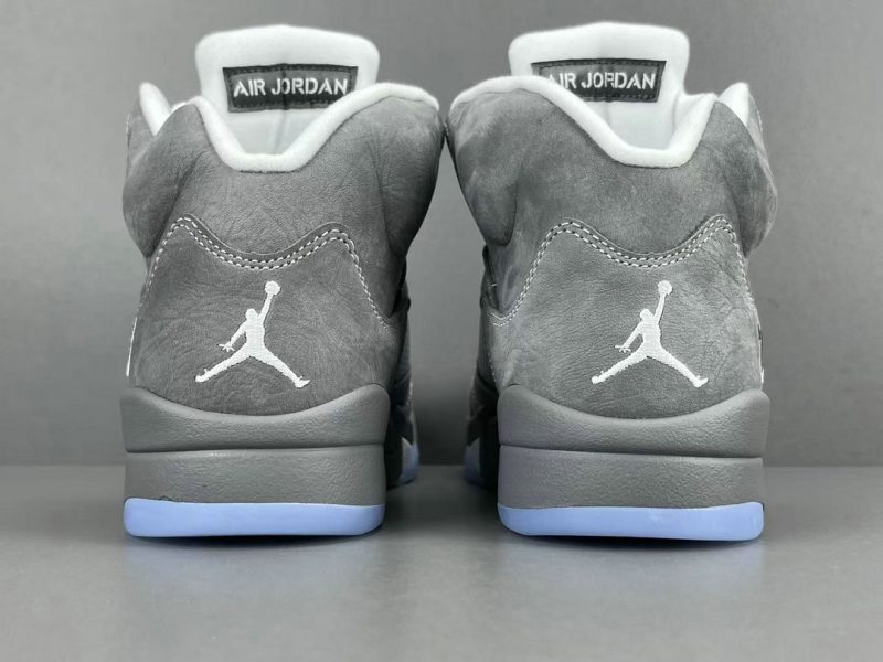 Air Jordan 5 Retro Wolf Grey (2026) 12 f27ffc14