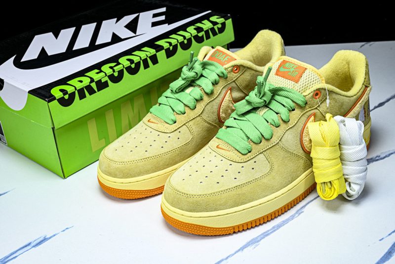 Nike Air Force 1 Low Ducks of a Feather University of Oregon Duck or Egg 10 air force 1 duck or egg (8)