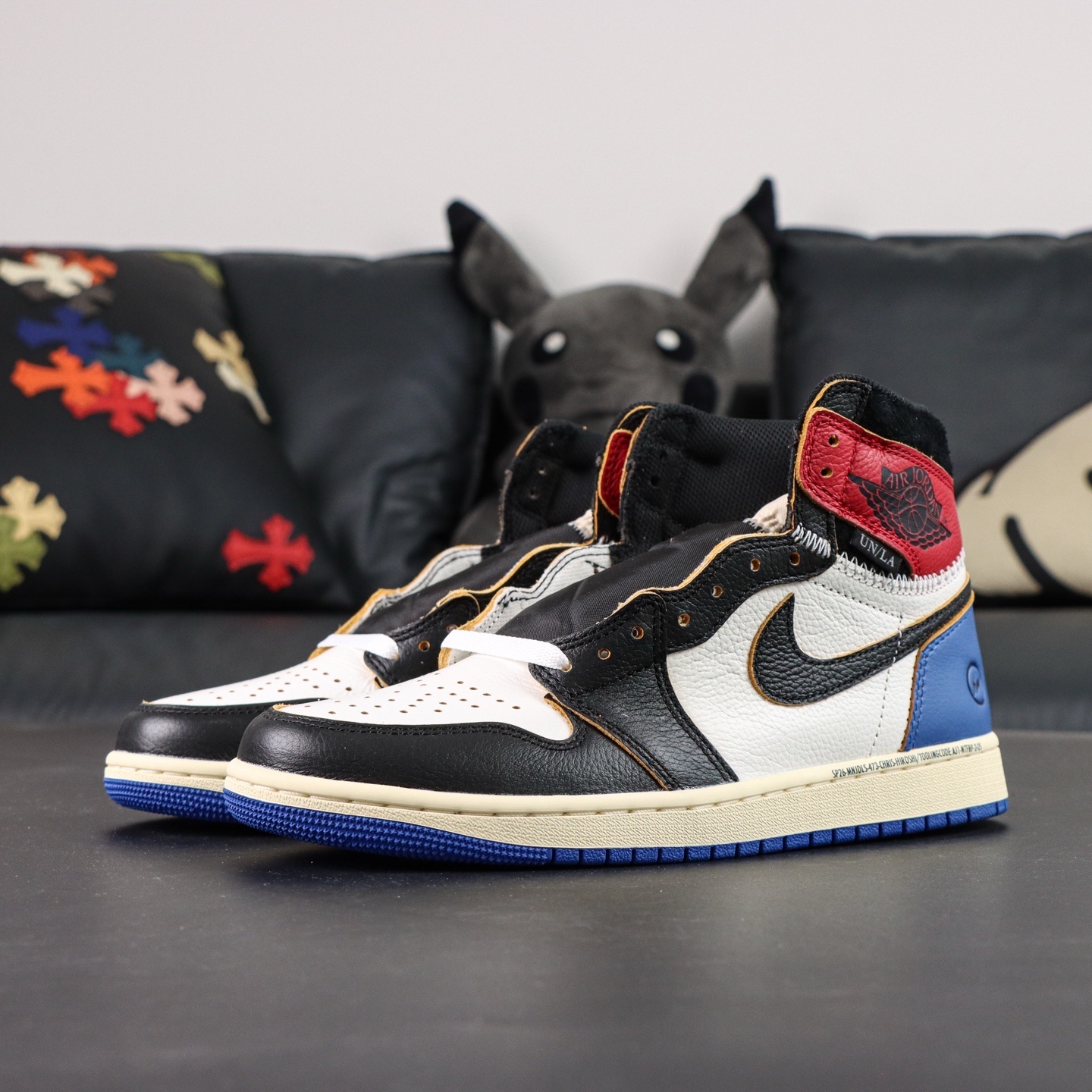 Air Jordan 1 Retro High OG SP Fragment x Union LA Varsity Red Sport Royal 2 jordan 1 fragment union (5)