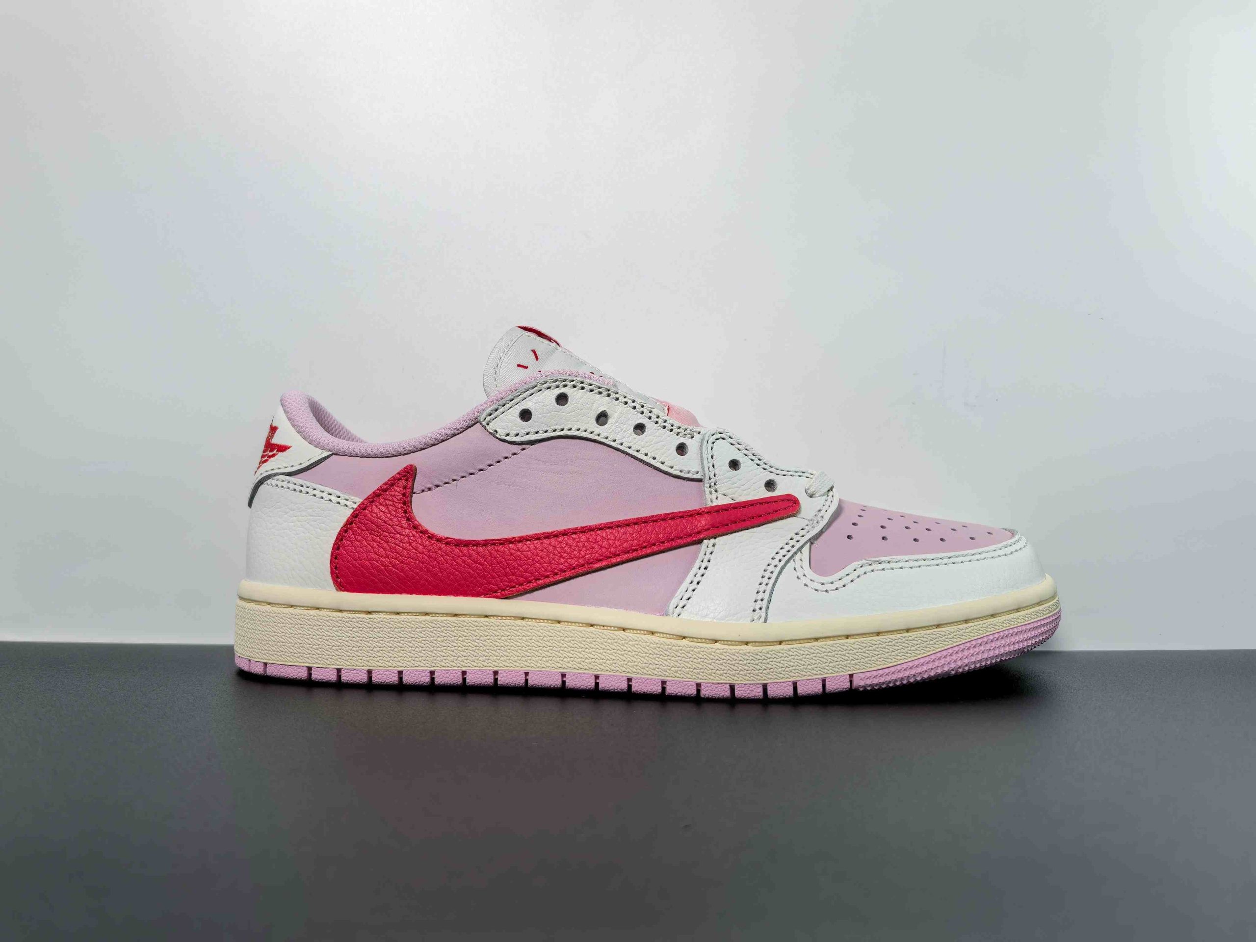 Jordan 1 Retro Low OG SP Travis Scott Sail Tropical Pink 3 ts pink (1)