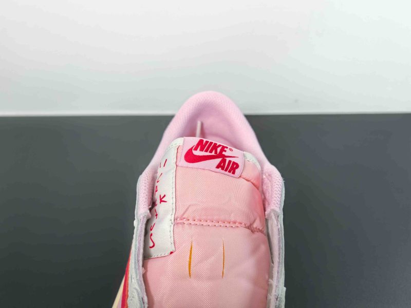 Jordan 1 Retro Low OG SP Travis Scott Sail Tropical Pink 11 ts pink (3)