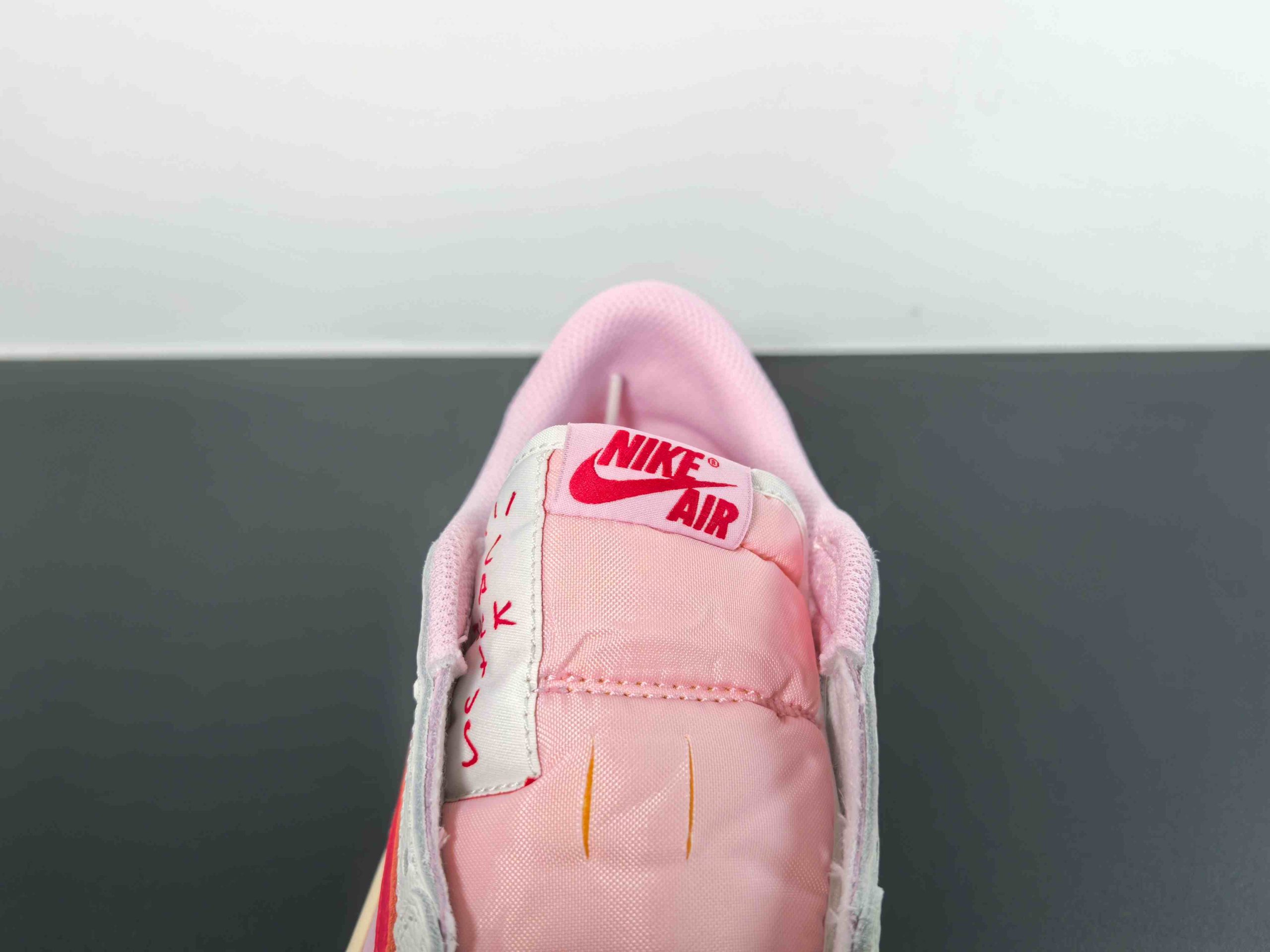 Jordan 1 Retro Low OG SP Travis Scott Sail Tropical Pink 5 ts pink (3)