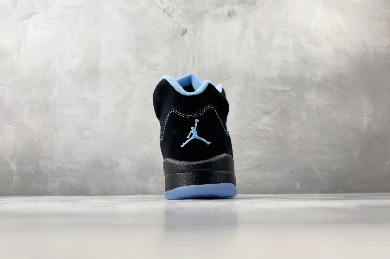 Air Jordan 5 Retro Black University Blue (2026) 13 JORDAN 5 BLACK UNIVERSITY BLUE (7)